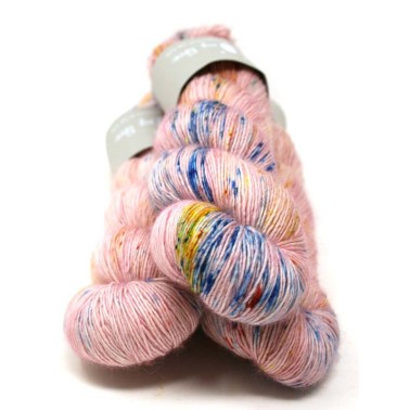 Qing Fibre Merino Single - Berry milkshake