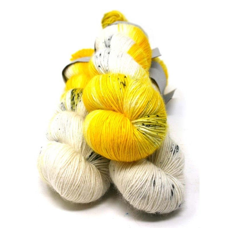 Qing Fibre Merino Single - Smiler