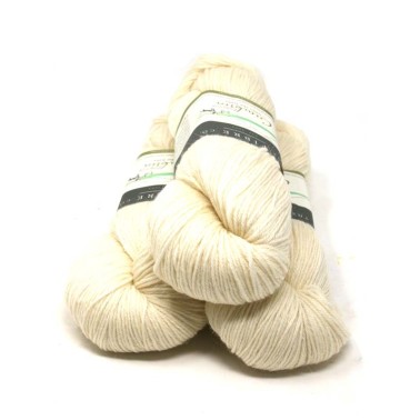 Cumbria Fingering  - White Heather