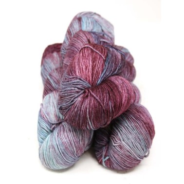 Lana marca Malabrigo Sock Lotus  -  Find it in  PICKNIT