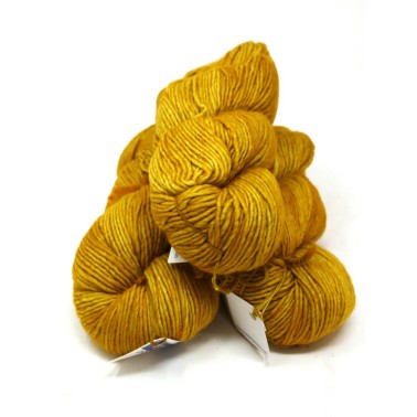 Malabrigo Worsted - Frank Ochre 035 hilo worsted ideal para proyectos rápidos