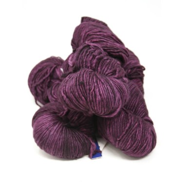 Malabrigo Worsted - Uva 73 hilo worsted ideal para proyectos rápidos