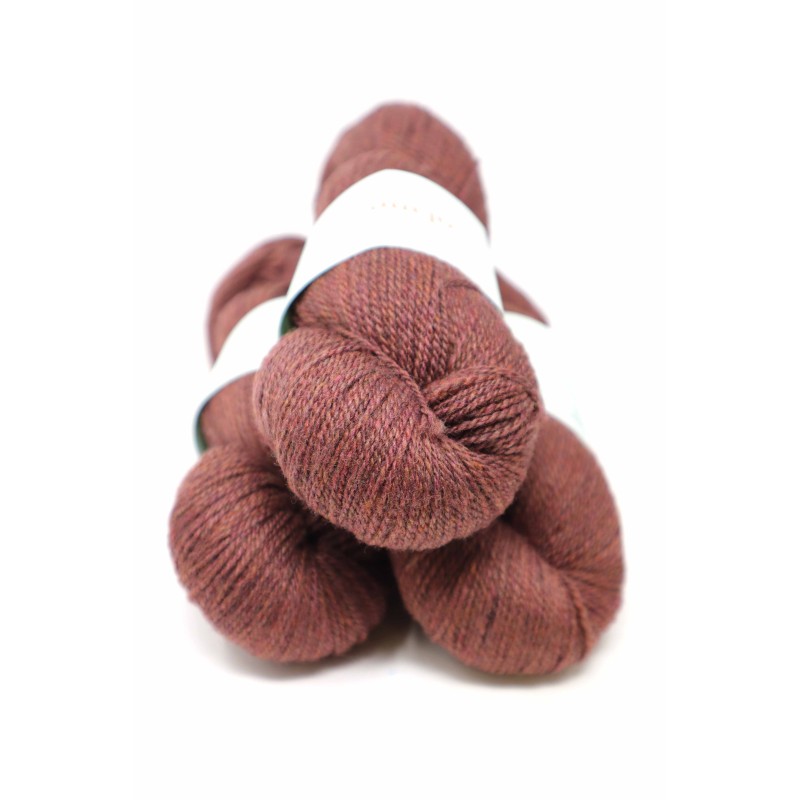 Olann  Yarns - Meara Oeno