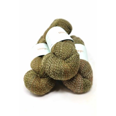 Olann  Yarns - Meara Khloros