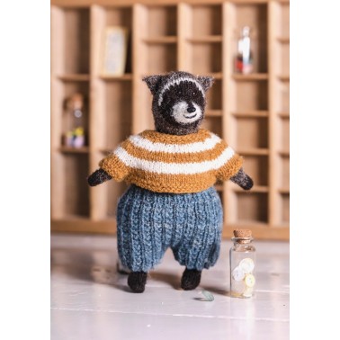 Laine Magazine - Mouche & Friends: Seamless Toys to Knit and Love by Cinthia Vallet Presale