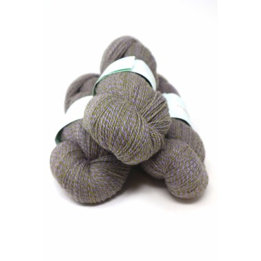 Olann  Yarns - Meara Bramble