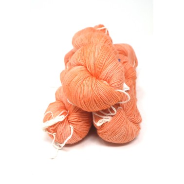 Malabrigo Lace Apricot el hilo lace que estabas buscando