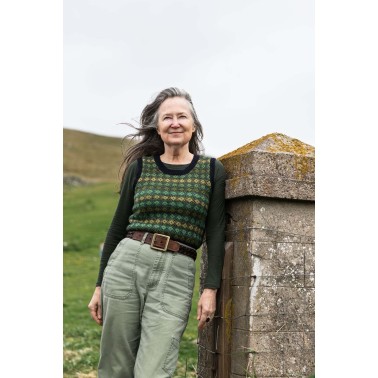 Laine Magazine - Grand Shetland Adventure Knits  Join knitwear - Mary Jane Mucklestone and Gudrun Johnston PRESALE