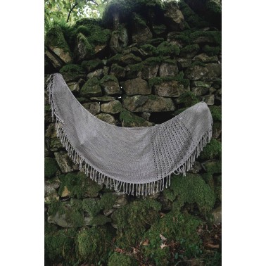 Laine Magazine - A Little Book of Moon-Inspired Shawls by Pauliina Kuunsola Preorder