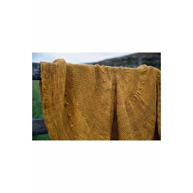 Laine Magazine - A Little Book of Moon-Inspired Shawls by Pauliina Kuunsola Preorder