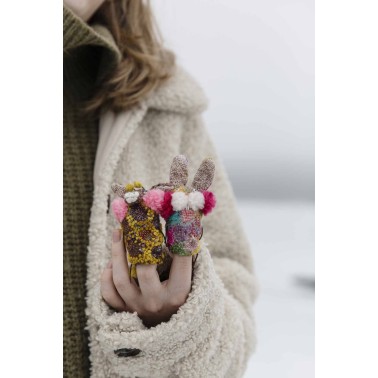 Laine Magazine - Tiny Friends: A Guide to Mosaic Embroidery Presale