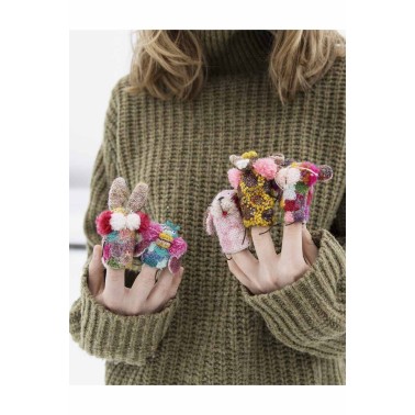 Laine Magazine - Tiny Friends: A Guide to Mosaic Embroidery Presale