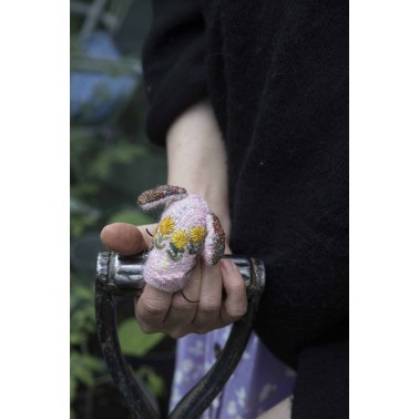 Laine Magazine - Tiny Friends: A Guide to Mosaic Embroidery Presale