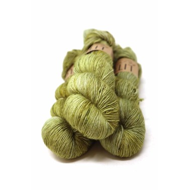 LITLG Singles Green Oakmoss 2 yellow version 100% Superwash Merino premium , de un solo cabo single ply  tipo fingering