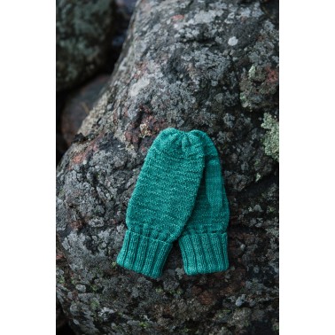 Laine Magazine Soothing Stitches: Knits for a quiet mind Pauliina Kuunsola