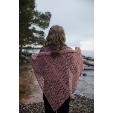 Laine Magazine Soothing Stitches: Knits for a quiet mind Pauliina Kuunsola