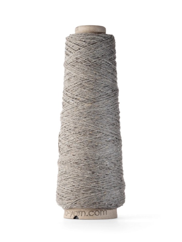 Ito Shimo - 845 Gray producido en un antiguo sistema de hilado
