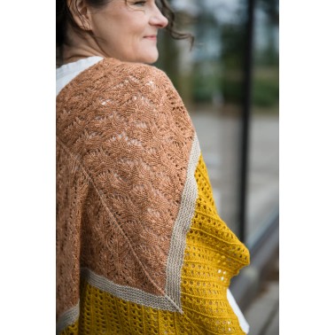 Laine Magazine Entwined: Cables, Lace and Knitted Textures BY MEIJU KALLIO Presale
