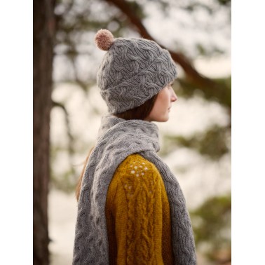 Laine Magazine Entwined: Cables, Lace and Knitted Textures BY MEIJU KALLIO Presale
