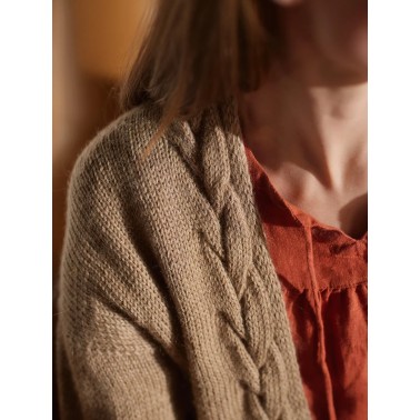 Laine Magazine Entwined: Cables, Lace and Knitted Textures BY MEIJU KALLIO Presale