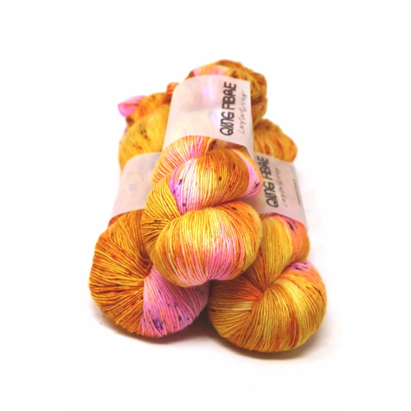 Qing Fibre Merino Singles Pangolin hilo fingering muy bello y suave