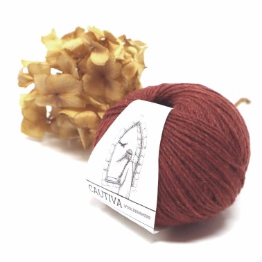 Wool Dreamers Cautiva 1015G Wine Rose