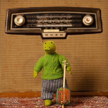Laine Magazine - Mouche & Friends: Seamless Toys to Knit and Love by Cinthia Vallet Presale