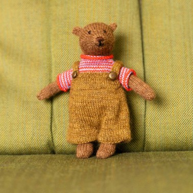 Laine Magazine - Mouche & Friends: Seamless Toys to Knit and Love by Cinthia Vallet Presale