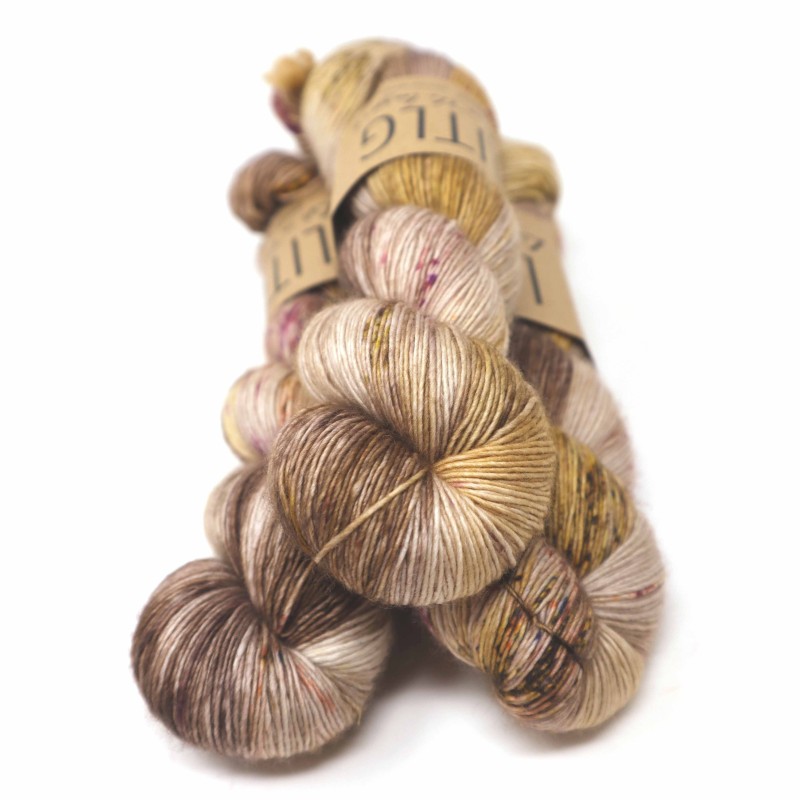 LITLG Singles  - Weathered 100% Superwash Merino premium , de un solo cabo single ply  tipo fingering