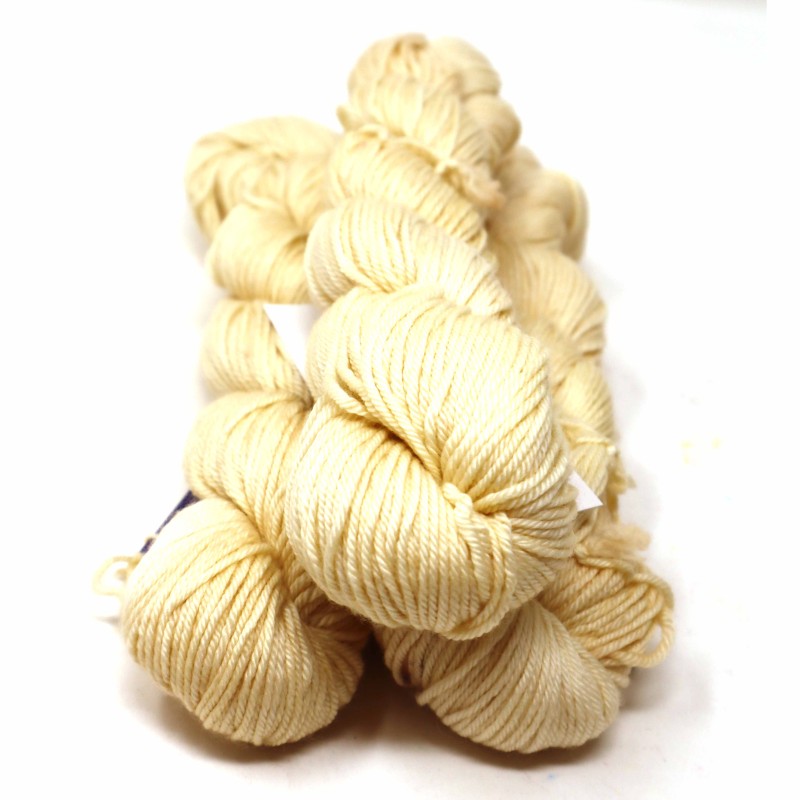 Caprino Ivory 704