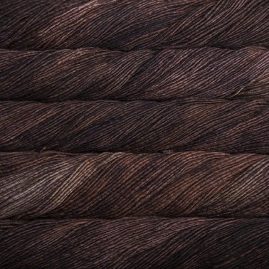 Malabrigo Worsted - Marrón Oscuro 181 worsted yarn ideal for quick projects